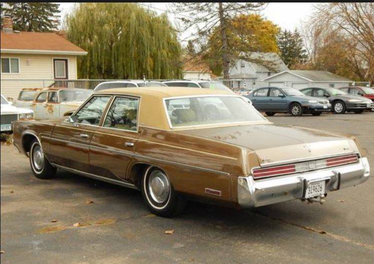 1976 Chrysler Newport rear.JPG