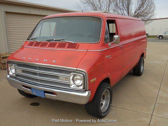 1976-dodge-d200-tradesman-van-7.jpg