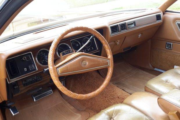 1976_chrysler_cordoba_1538618322acabe081da7320180919_134133-620x412.jpg