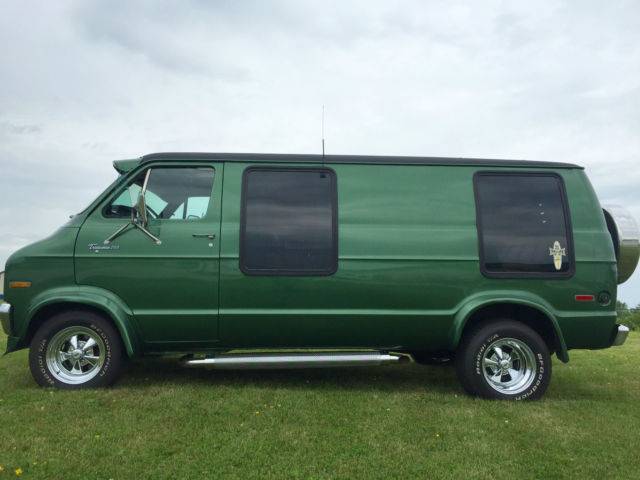 1977-custom-dodge-street-van-tradesman-200-4.jpg