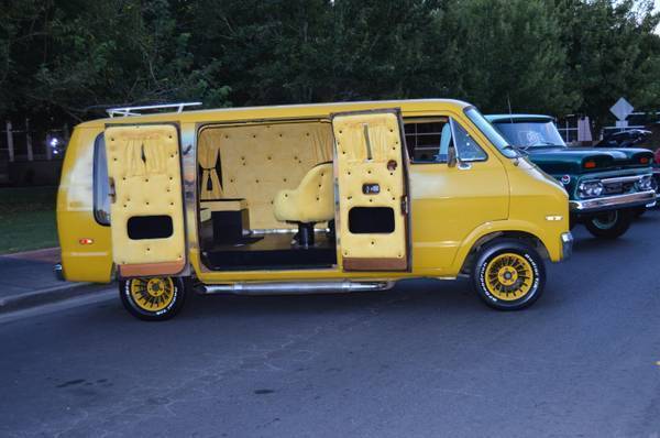 1977-dodge-sportsman-b200-custom-show-van-1-of-a-kind-show-van-1.jpg
