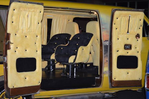 1977-dodge-sportsman-b200-custom-show-van-1-of-a-kind-show-van-5.jpg