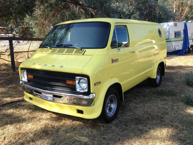 1977-dodge-van-street-van-classic-cruiservintagetradesman-1.jpg