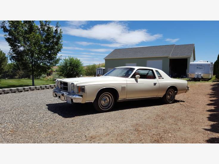 1979-Chrysler-300-American Classics--Car-101116604-5cafcf25c747676d1d091573932b3ba3.jpg