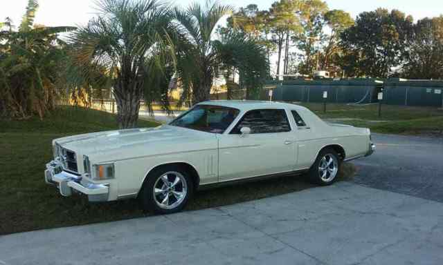 1979-chrysler-300-rare-1-year-production-360-e-58-moving-sale-12.jpg