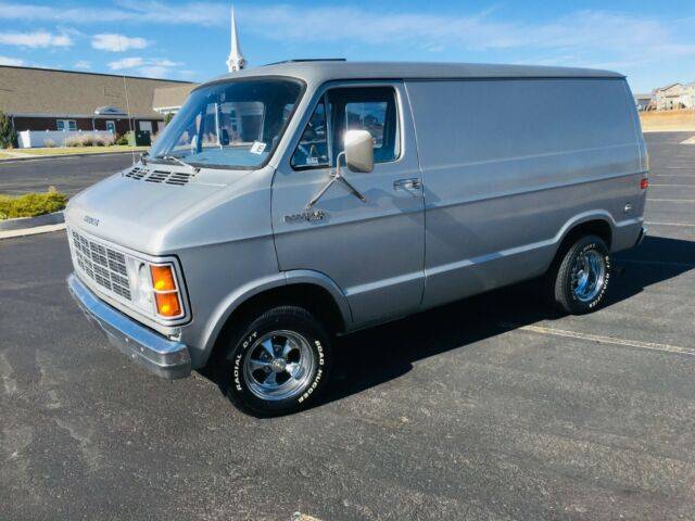 1979-dodge-van-b200-shorty-street-van-1-owner-v8-4-speed-mopar-1.jpg