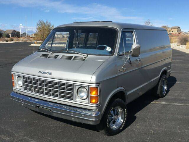 1979-dodge-van-b200-shorty-street-van-1-owner-v8-4-speed-mopar-2.jpg