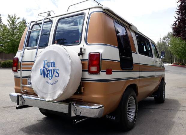 1985_dodge_ram_van_1592236333221e9d363e2fe20200516_130634.jpg