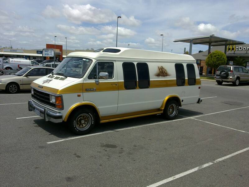 1988-dodge-ram-b250-van.jpg