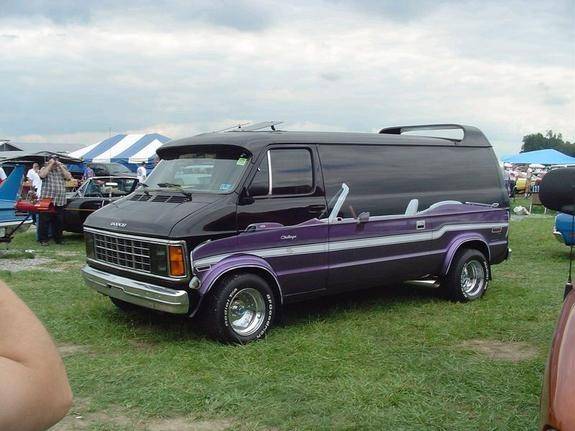 1988_dodge_ram_van-pic-32401-1600x1200.jpg