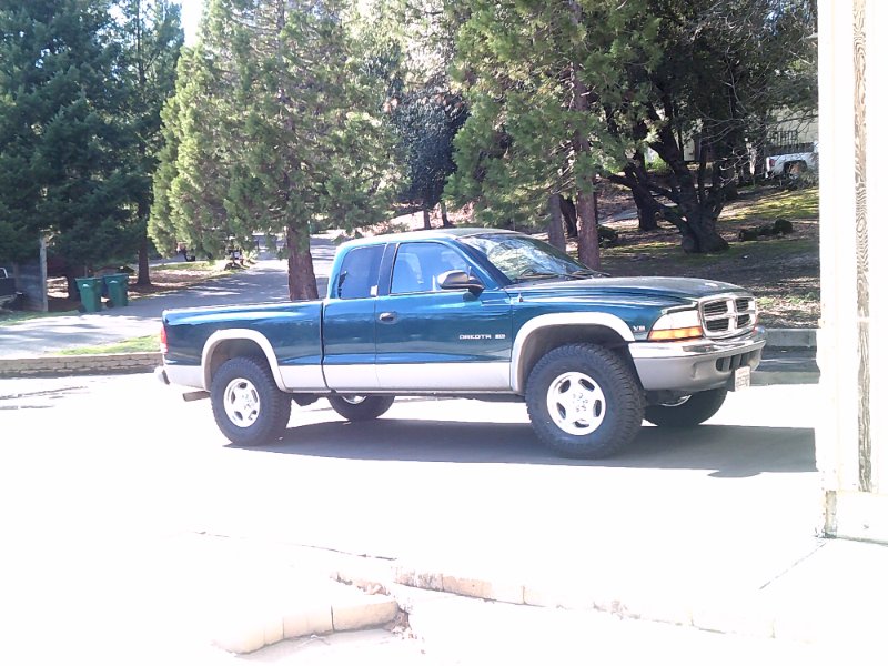 1999 Dakota SLT 4wd Magnum - New Wheels & Tires 020.JPG