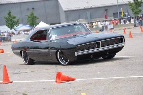 2-tom-boldry-custom-1969-dodge-charger-rt.jpg