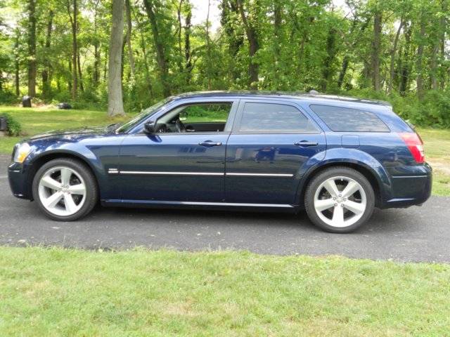 2005 Magnum Wagon.jpg