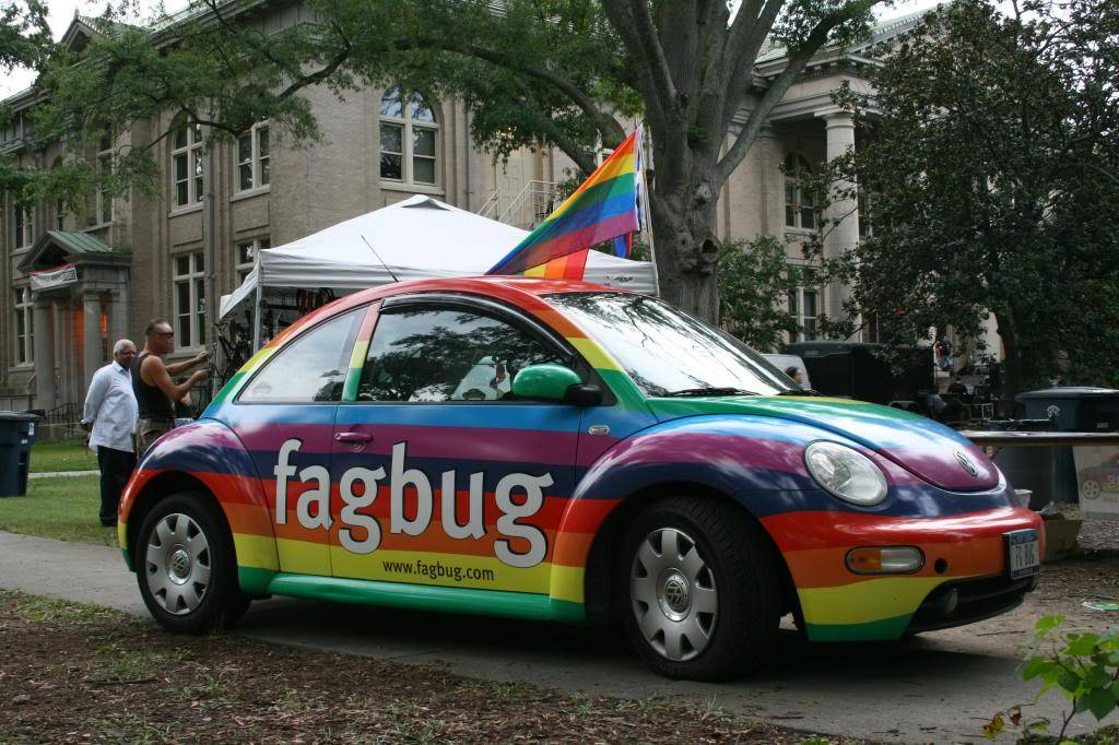 2008-09-27_fagbug_in_durham-55d30dc62a1cf.jpg