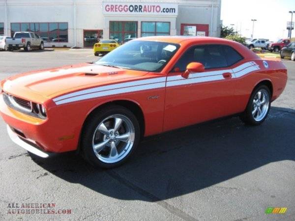 2014 Dodge Challenger RT Classic Hemi Orange.jpg