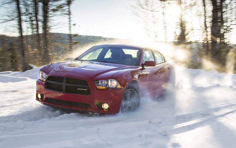 2014-Dodge-Charger-AWD-Sport-2-1280x800.jpg