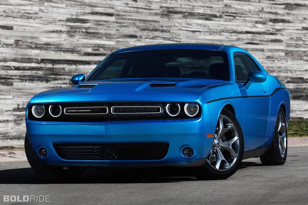 2015_Dodge_Challenger_31805.jpg