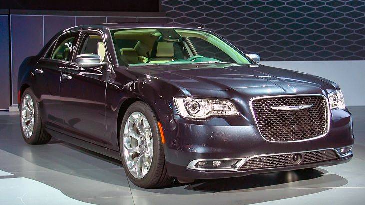 2018 Chrysler 300 SRT hellcat-platinum.jpg