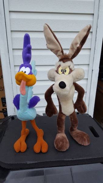 wile e coyote soft toy