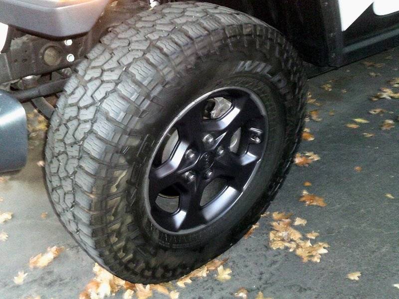 2020 Gladiator Rubicon - 11-30-2022 1st day 008 Tires 295-70-17.JPG