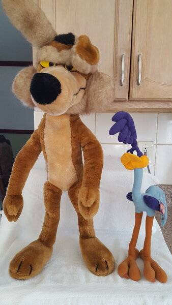 wile e coyote toys