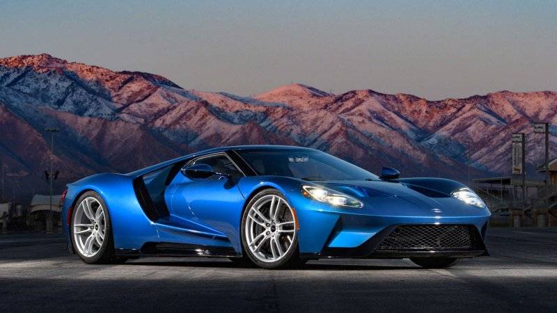 2024 Ford GT 3.5 ltr V6 twin turbo'd 600+hp rear-mid engine LeMans winning platform.jpg