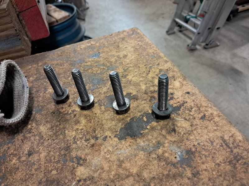 20251119_165000 .375 inch thread bolts, 1.5 inch L.jpg