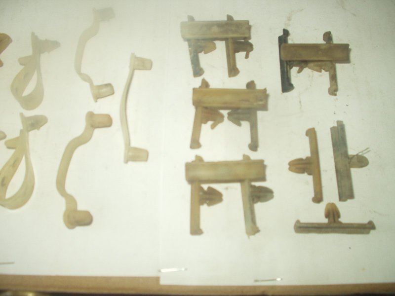 26 68-69 plastic mounting #3.jpg