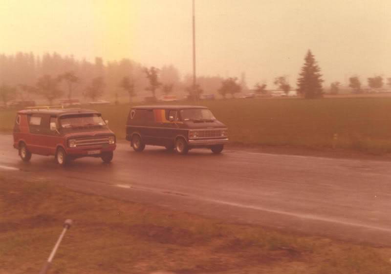2vans.jpg