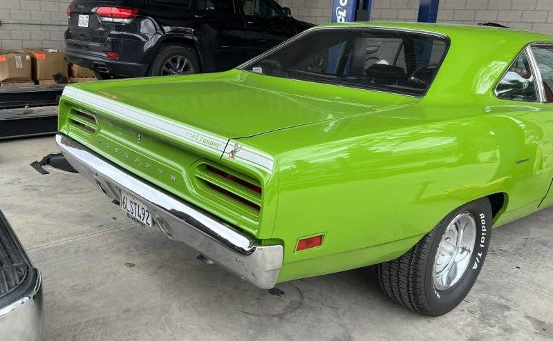 327 '70 Plymouth Road Runner.jpg