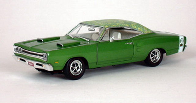 33980 1969 Super Bee - Green with green MOD TOP.jpg
