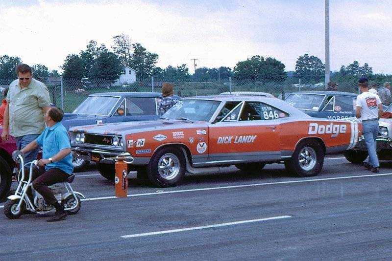 37-dick-landy-1968-clinic-coronet-rt-440.jpg