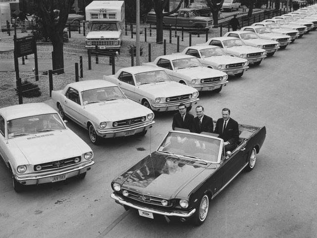 378e718e-9012-43db-abfd-ee43da46ea9c-Ford-Mustang-013.jpeg