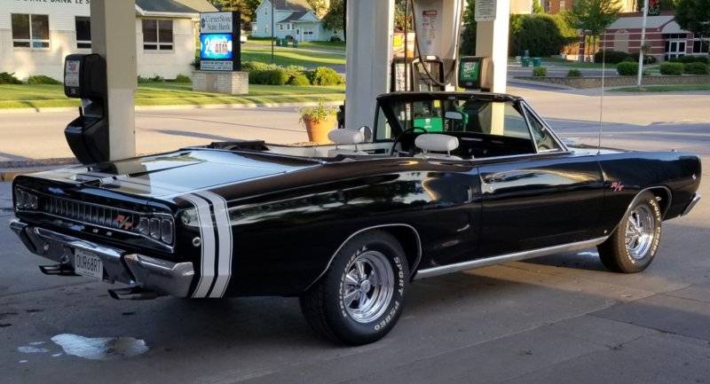 381 '68 Dodge Coronet RT Convertible.jpg