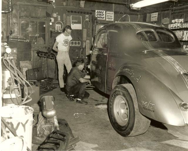 39 Willys Gasser A-G Stone Woods Cook Swindeler the crew #3.jpg