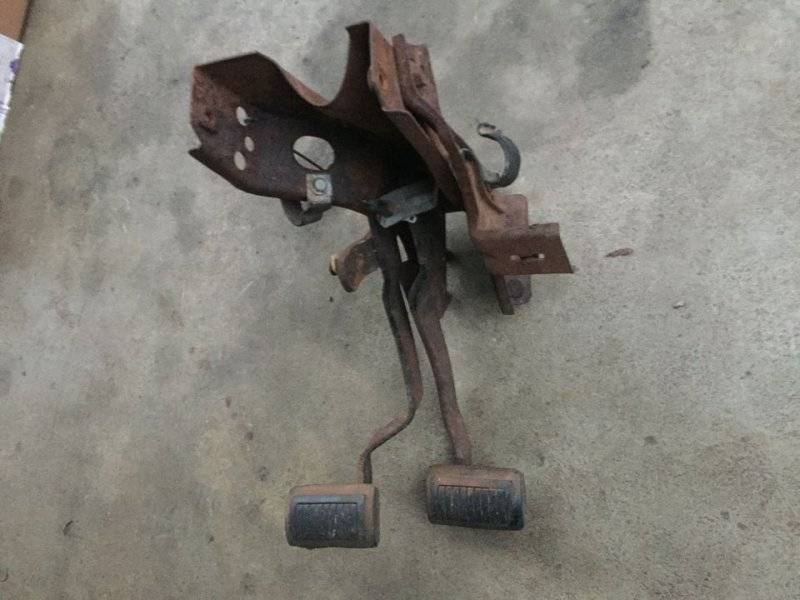 4-speed pedals.jpg