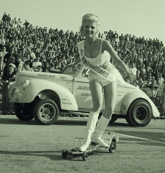 40 Willys Gasser & Miss Winternationals.jpg