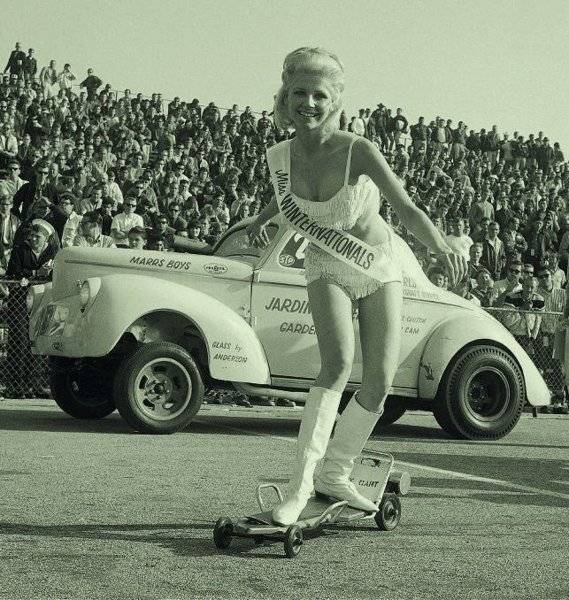 40 Willys Gasser & Miss Winternationals.jpg