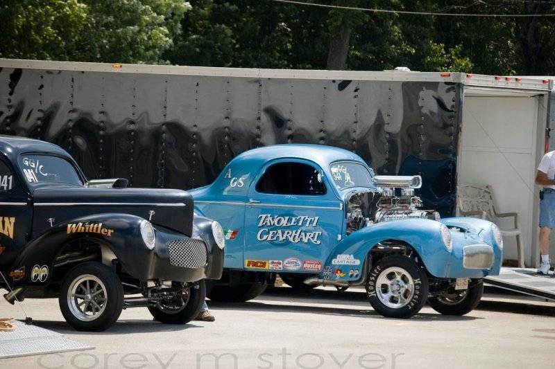 41 Willys Gasser A-G Tavoletti Gearhart & a 39 Willys C-G black car.jpg