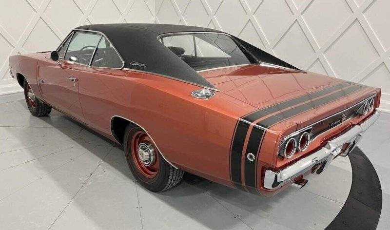 421 '68 Dodge Hemi Charger RT 2.jpg
