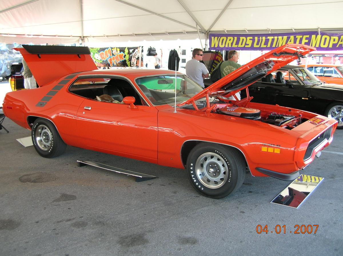 440-6 Runner.jpg