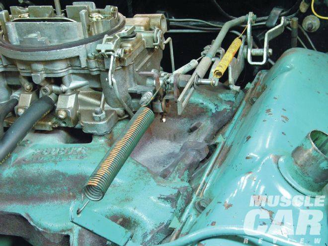 440-engine-details-throttle-return-spring.jpg