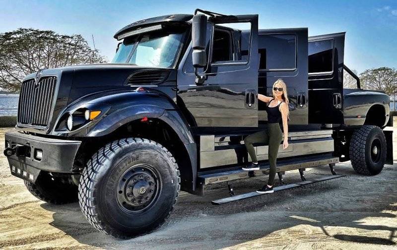 500000-Full-Black-Monster-Pickup-Truck-With-6-Doors.jpg