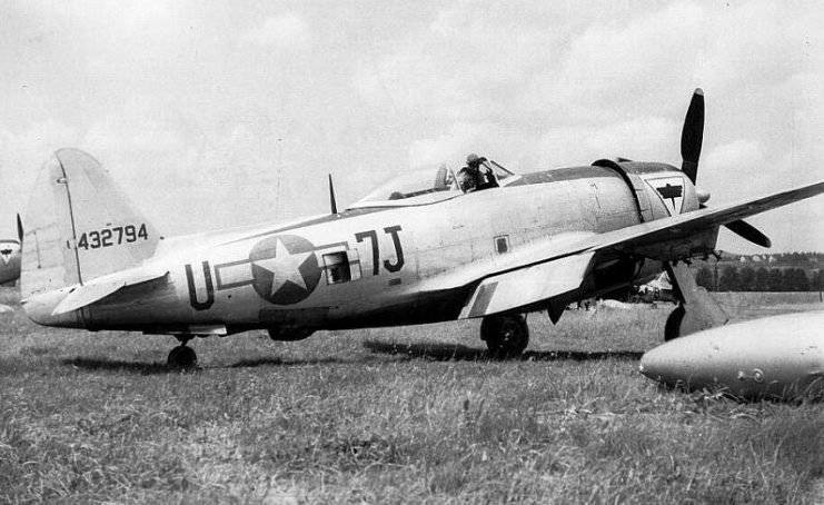 508th_fighter_squadron_-_republic_p-47d-30-ra_thunderbolt_44-32794-741x454.jpg