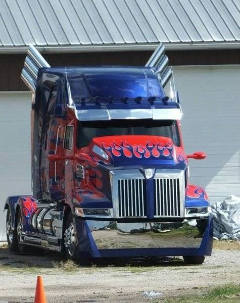 513646da6b597fd33e2b4ce6573087c0--semi-trucks-big-trucks.jpg