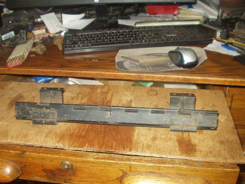 526 hinge 3.JPG