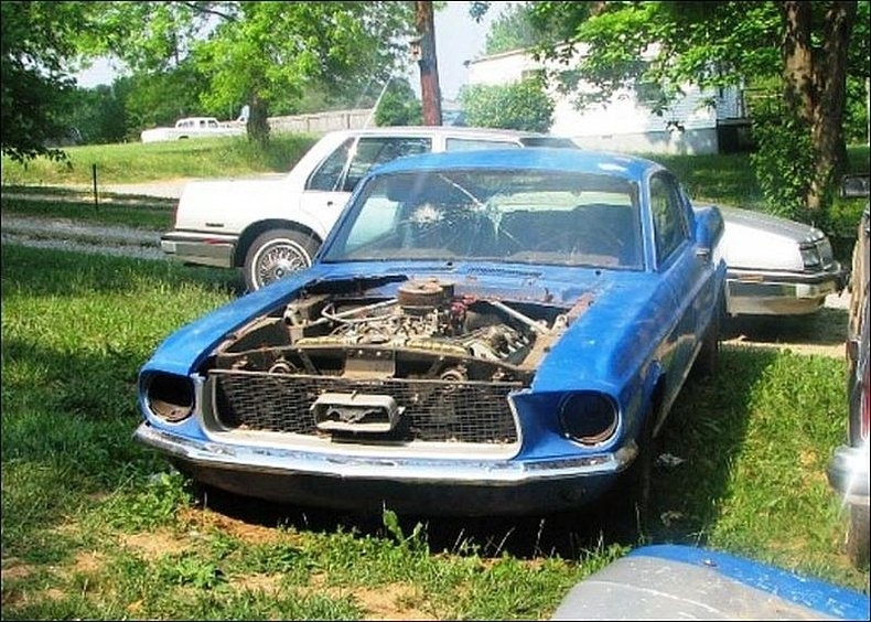 5866_hemi-mustang1_low_res[1].jpg