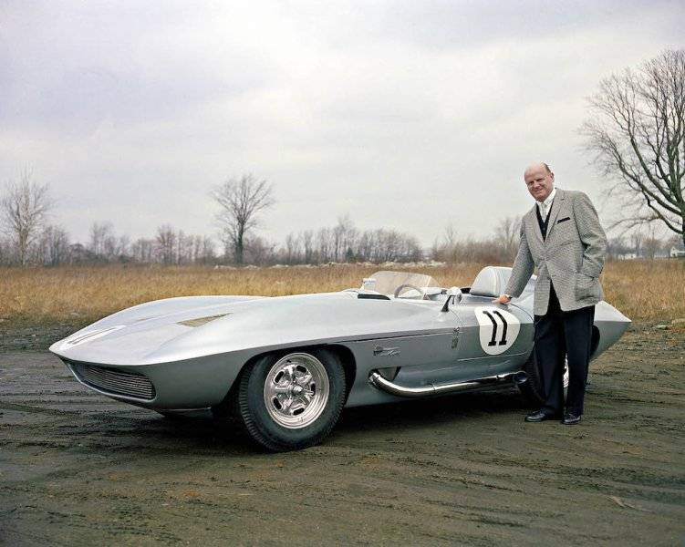 59 Corvette Stingray Concept #4 Zora Duntoff.jpg