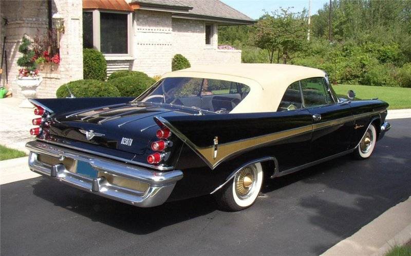 59 DeSoto Adverturer Convertible Black Gold & White.jpg