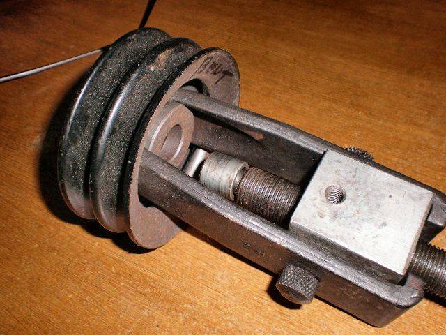 6179169-Alternatorpulleyremover[640x480]-3616470934.jpg